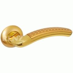 Комплект дверных ручек RENZ DH 36-08 SG/GP Венеция лат.мат/лат.блест.
